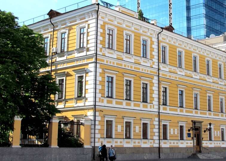 “Знижки для обраних” за державний кошт: на Буковині викрили агросхему на базі дослідної станції НААН
