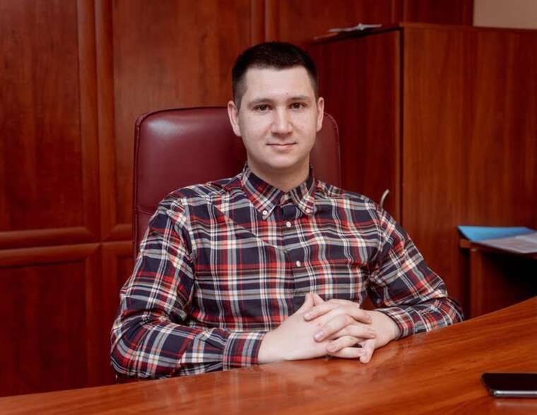 Елітні яхти та дорогі авто: як розважається молодий мер Тетієва Богдан Балагура на тлі скандалів навколо батька