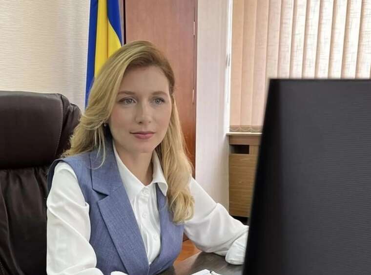 Очільниця Центру зайнятості Юлія Жовтяк задекларувала мільйонні доходи та 158 тисяч доларів готівки