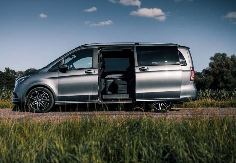 Посадовець НАВС Олександр Мінченко задекларував елітний Mercedes-Benz удвічі дешевше за ринкову ціну