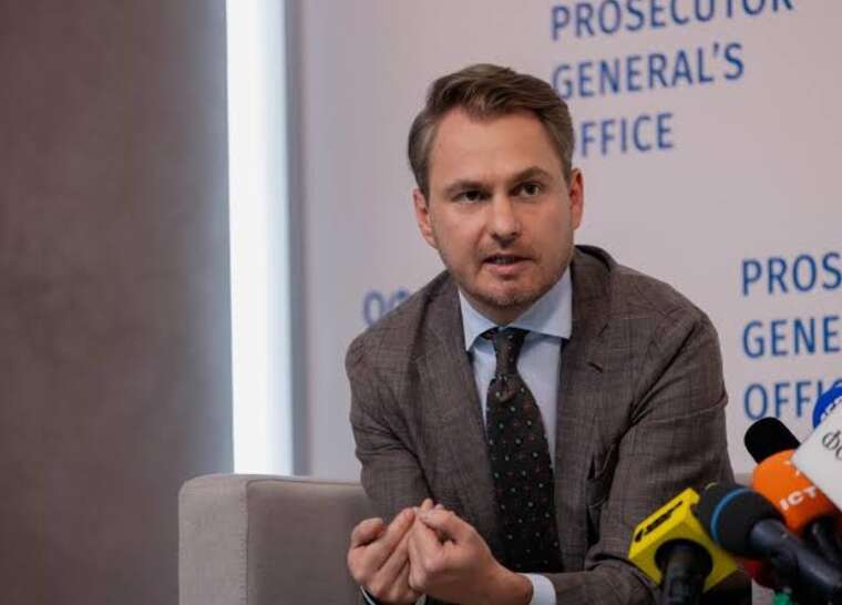 Попри відставку, Кравченку нарахували майже 340 тисяч гривень зарплати за вересень, — ЗМІ