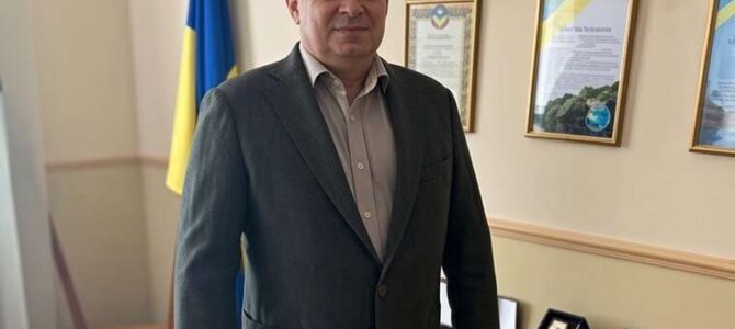 Подарунки перевищили зарплату: Начальник Азовського басейнового управління Чіх задекларував 850 тисяч гривень готівкою