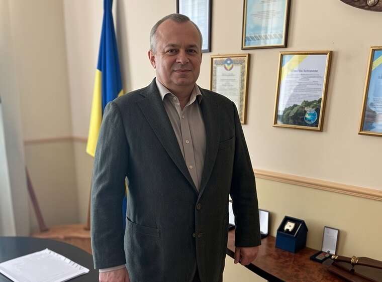 Подарунки перевищили зарплату: Начальник Азовського басейнового управління Чіх задекларував 850 тисяч гривень готівкою